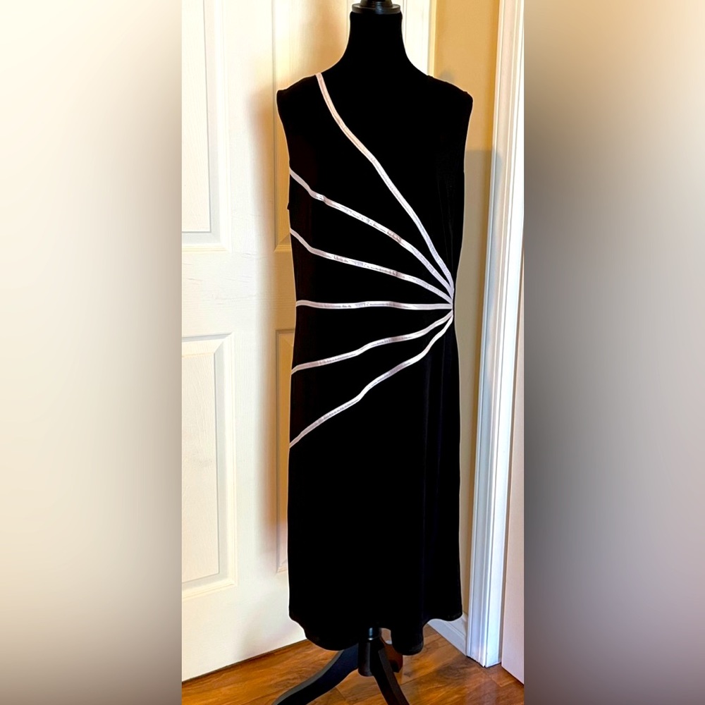 Connected Woman Plus Size Sleeveless Dress